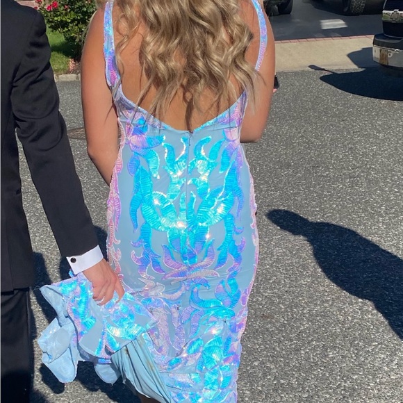 Size 4 Worn ONCE Jovani Prom dress. No rips, no pulls, no stains - Picture 5 of 6